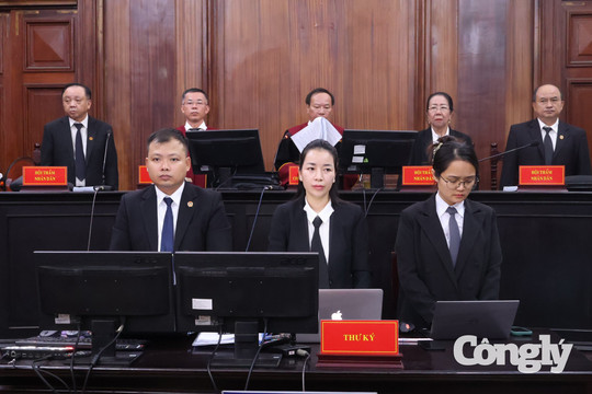 Xét xử chuyên án VN10: HĐXX hoàn tất xét hỏi, chuyển sang phần xét hỏi của luật sư và công tố