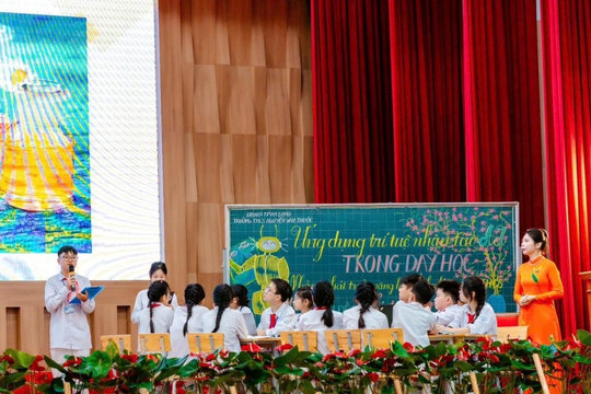 Điện mặt trời, xe bus điện và AI: Quảng Ninh làm mới trường học