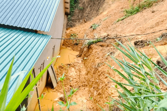 Cao Bằng mưa lớn, hàng chục nhà dân bị hư hỏng