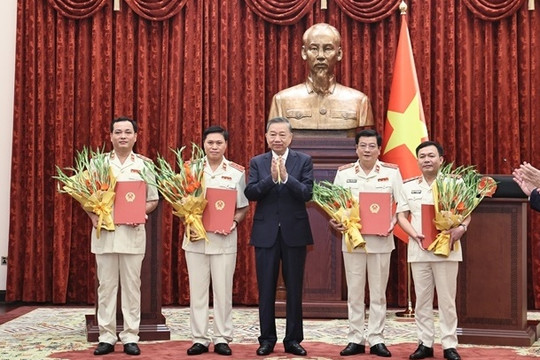 Tổng Bí thư, Chủ tịch nước Tô Lâm trao quyết định bổ nhiệm Kiểm sát viên VKSNDTC