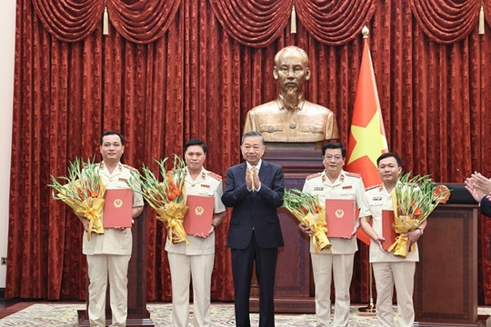 Tổng Bí thư, Chủ tịch nước Tô Lâm trao quyết định bổ nhiệm Kiểm sát viên VKSNDTC