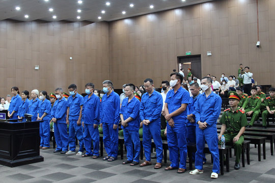 Cựu Thứ trưởng Nguyễn Bá Hoan lĩnh 12 năm tù