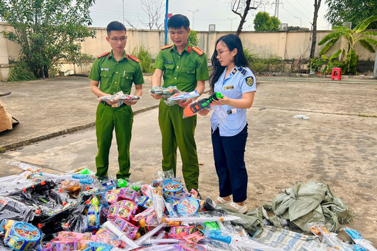 Tiêu hủy gần 4.000 đồ chơi trẻ em trước mùa trung thu