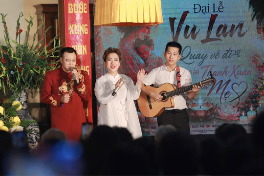 NSND Tự Long và Hiền Anh song ca “Mẹ yêu con” tại Duyên 8