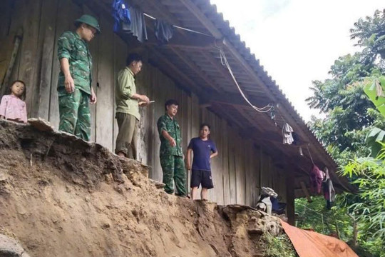 Nước sông dâng cao, cảnh báo lũ quét, sạt lở lên 78 xã