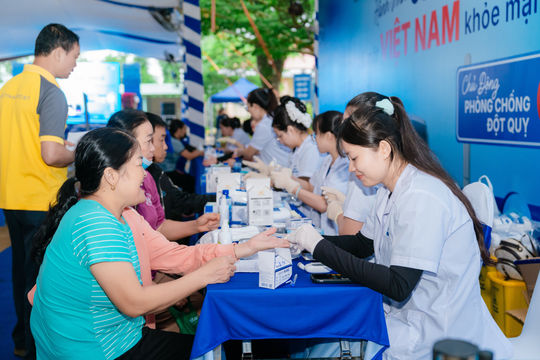 “Cánh tay nối dài” trong dự phòng, quản lý đột quỵ tại cộng đồng