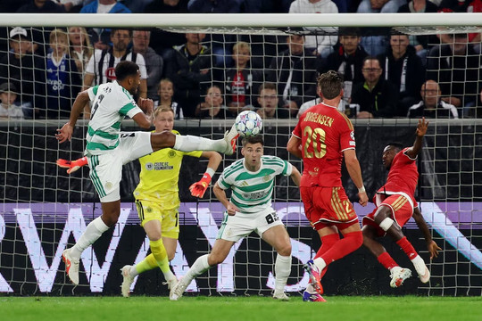 Dẫn trước 4 bàn, Celtic vẫn bị loại khỏi Champions League theo cách khó tin