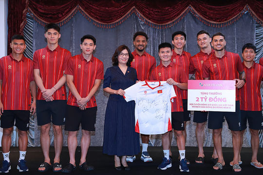 Agribank trao thưởng 2 tỷ đồng chúc mừng Đội tuyển Việt Nam vô địch ASEAN Cup 2026