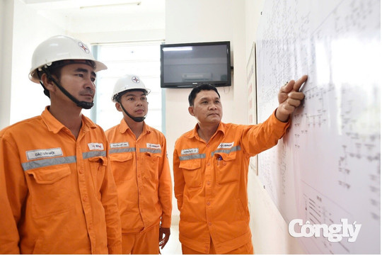 Tổng công ty Điện lực miền Nam: Gần 5.000 ca trực đảm bảo điện dịp lễ 2/9