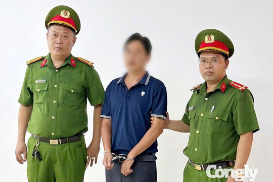 Bị khởi tố sau loạt bài đăng xúc phạm trên Facebook về Tòa án