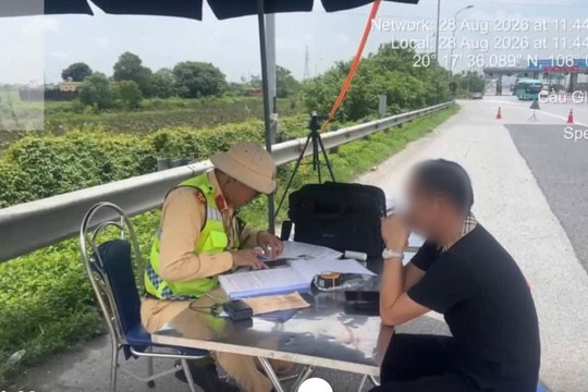 Nhiều xe khách vi phạm khoảng cách an toàn trên cao tốc