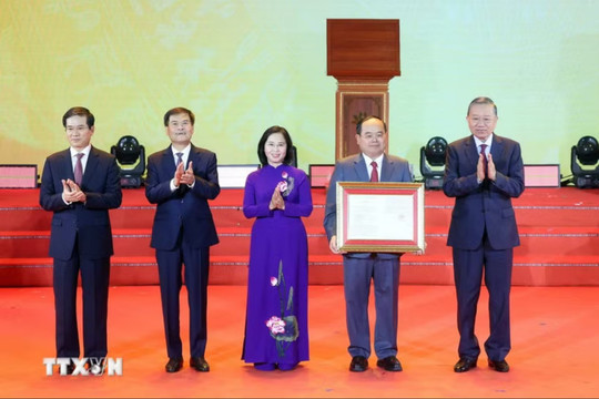 Lễ công bố thành lập thành phố Quảng Ninh và đón nhận Huân chương Lao động hạng Nhất