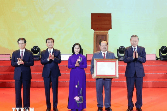 Tổng Bí thư, Chủ tịch nước Tô Lâm: Quảng Ninh phải đi lên từ than, vượt lên trên than và phát triển bằng tri thức
