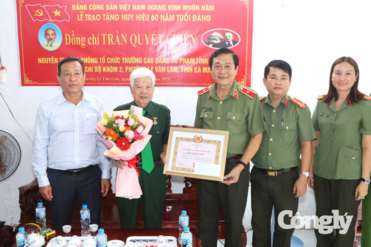 60 năm tuổi Đảng - dấu son của những người trọn niềm tin