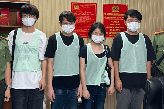 Trục xuất nhóm người nước ngoài thuê căn hộ lập ‘ổ nhóm’ lừa đảo