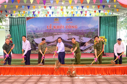 Cao Bằng đồng loạt khởi công, khánh thành công trình cộng đồng