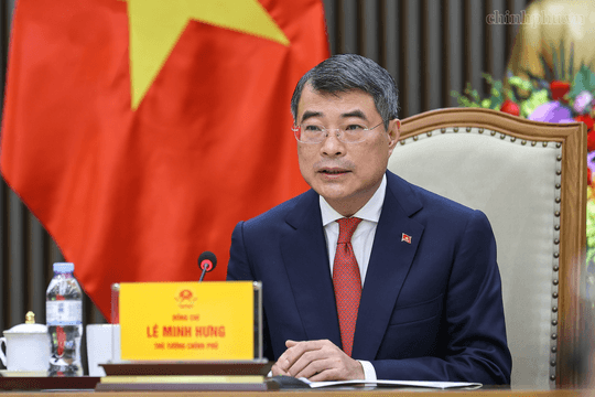 Thủ tướng yêu cầu có phương án quản lý điện thoại, mạng xã hội trong trường học