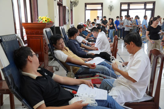Sôi nổi ngày hội hiến máu tình nguyện