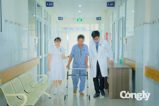 90 phút phẫu thuật cứu bệnh nhân hoại tử chỏm xương đùi