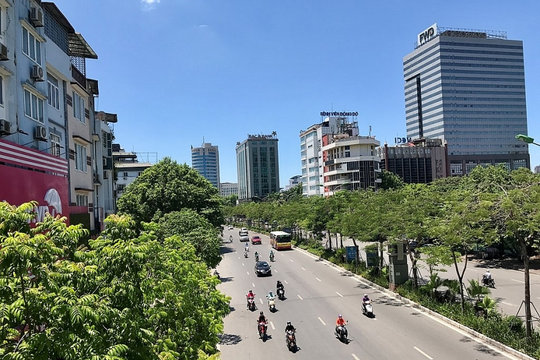 Bắc Bộ có nơi nắng nóng gay gắt 38 độ C, Trung Bộ mưa dông