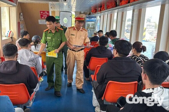 CSGT TP.HCM chủ động phòng ngừa tai nạn đường thủy