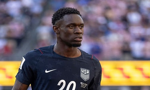 Everton "sụp đổ" kế hoạch phút chót: Mất Balogun, và chỉ còn một tiền đạo