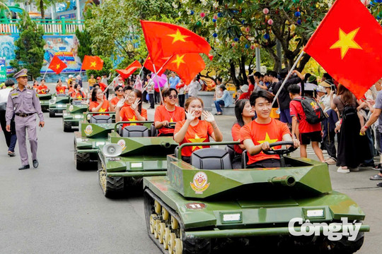 Du lịch TP.HCM thu khoảng 4.900 tỷ đồng dịp lễ