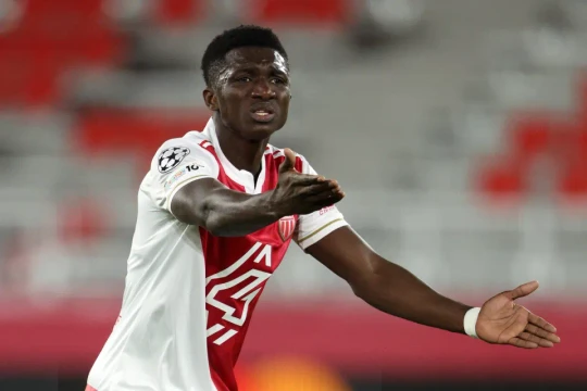 Chelsea phẫn nộ vì Monaco lật kèo, thương vụ Lamine Camara đổ vỡ vào phút chót
