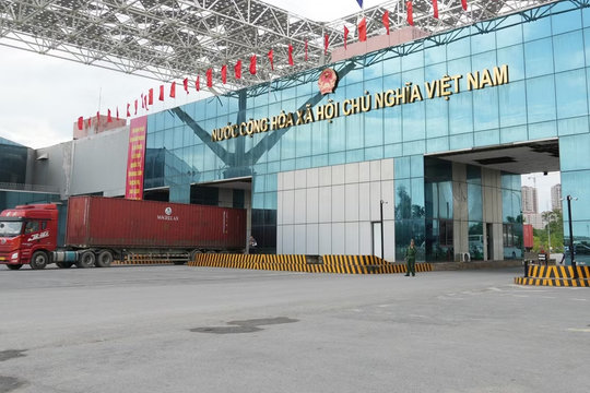 Để người dân không đứng ngoài “dòng chảy” tỷ USD qua cửa khẩu
