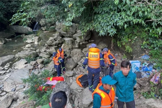 Tuyên Quang: Tìm thấy thi thể du khách mất tích tại thác Khâu Làn