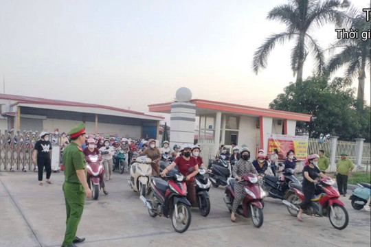 Xử lý họp chợ trái phép trên Quốc lộ 47