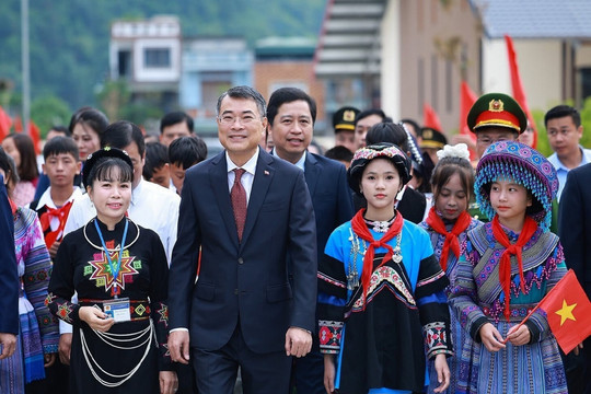 Thủ tướng Lê Minh Hưng dự Lễ khai giảng năm học mới tại Lào Cai