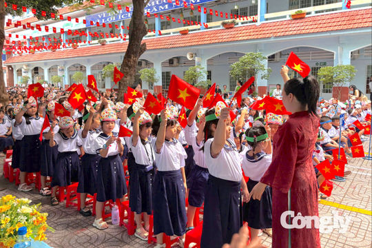 Hơn 2,6 triệu học sinh TP.HCM hân hoan khai giảng năm học mới