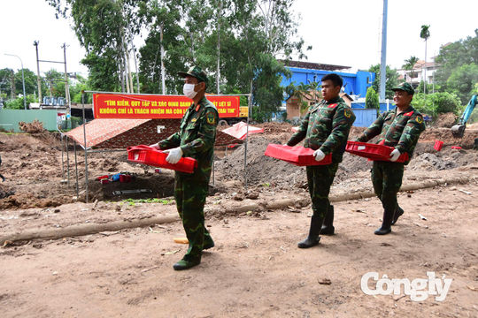 Thêm 11 bộ hài cốt liệt sĩ được tìm thấy ở Công viên Lê Thị Riêng