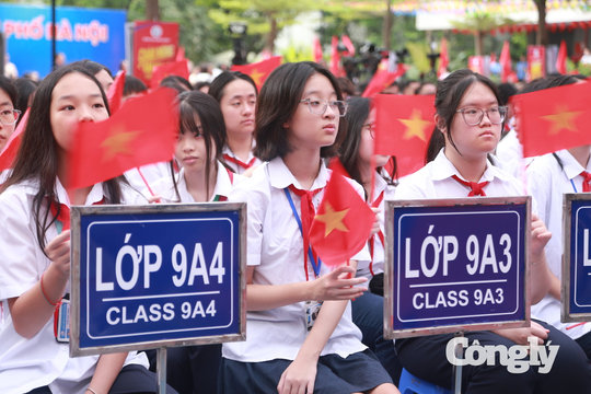 Hà Nội tăng nguồn lực, bảo đảm điều kiện học tập tốt hơn cho học sinh
