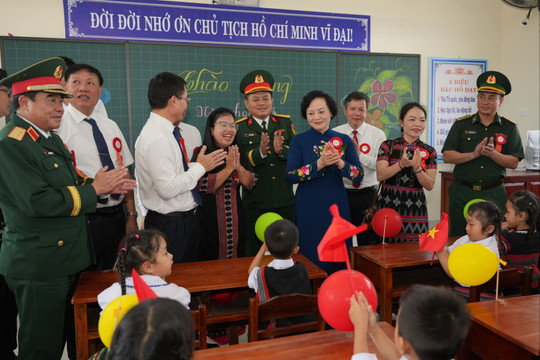 Khánh thành trường nội trú liên cấp tại xã biên giới A Lưới 3