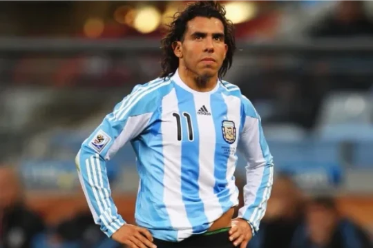 Ronaldo và Messi sắp chung chiến tuyến trong trận đấu đặc biệt của Tevez?