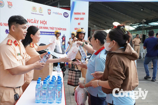 Nâng cao “sức đề kháng” pháp luật cho công nhân