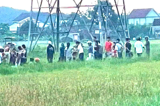 Người đàn ông tử vong bên máy gặt sau sự cố điện