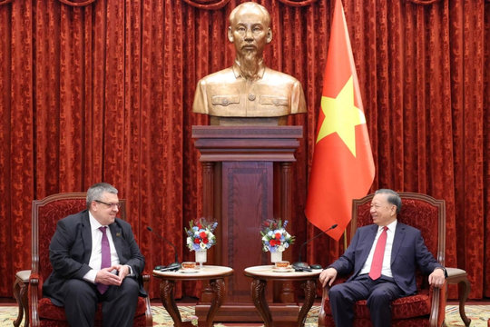 Quan hệ Việt Nam-Liên bang Nga tiếp tục phát triển mạnh mẽ, vì lợi ích của nhân dân hai nước, vì hòa bình, hợp tác của khu vực và thế giới