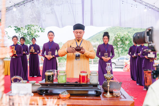 Lễ hội "Hướng về cội nguồn - Tri ân Tiên Tổ" tôn vinh Đức Thần Nông