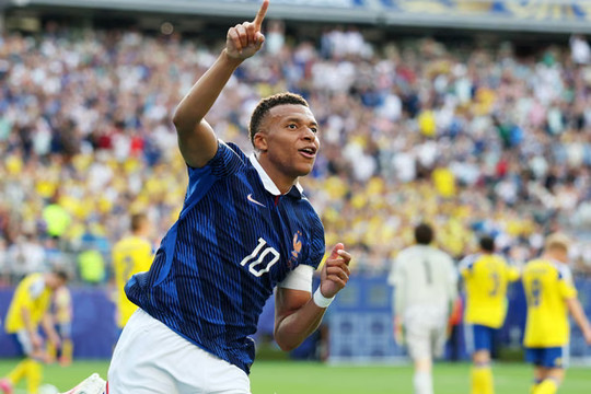 Mbappe: “Tôi sẽ tự chọn mình cho danh hiệu Quả bóng vàng”