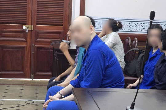 Cho nữ tiếp viên bán dâm để “kéo khách”, chủ nhà hàng và quản lý lĩnh án