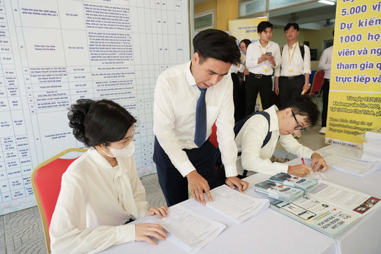 Huế khai mạc Tháng việc làm 2026, hơn 8.700 chỉ tiêu tuyển dụng