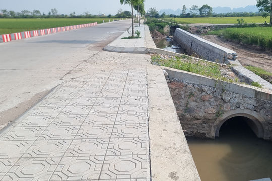 Phúc Sơn, Hà Nội: Những lo ngại tại một công trình đường giao thông