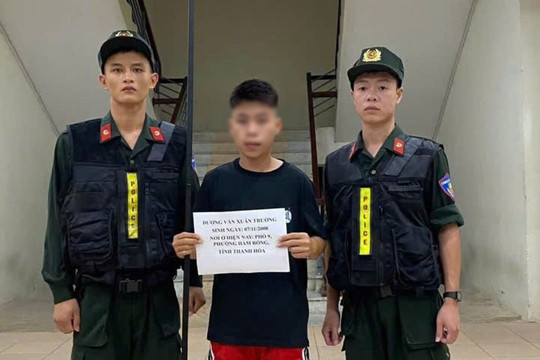 Hai nhóm thanh niên mang hung khí hỗn chiến