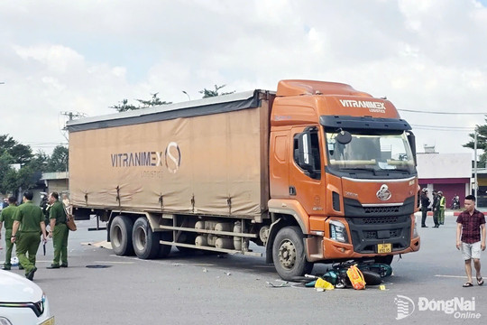 Khẩn trương khắc phục hậu quả vụ tai nạn giao thông đặc biệt nghiêm trọng tại TP Đồng Nai
