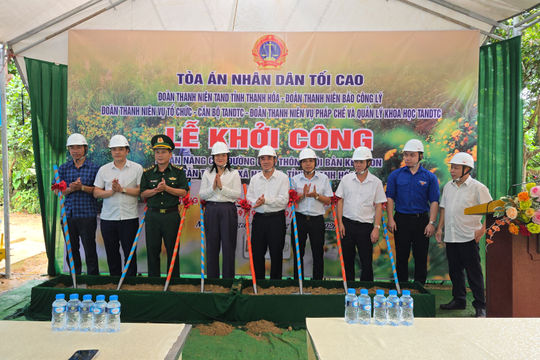 Khởi công nâng cấp đường giao thông nội bản khu Son