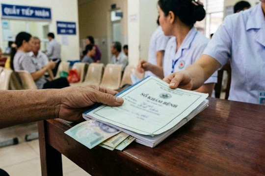 “Muốn nhanh phải kẹp tiền vào sổ”: Bộ Y tế yêu cầu Bệnh viện E báo cáo