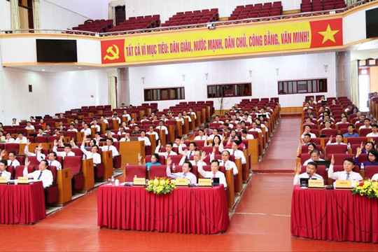 Lai Châu thông qua 9 nghị quyết quan trọng